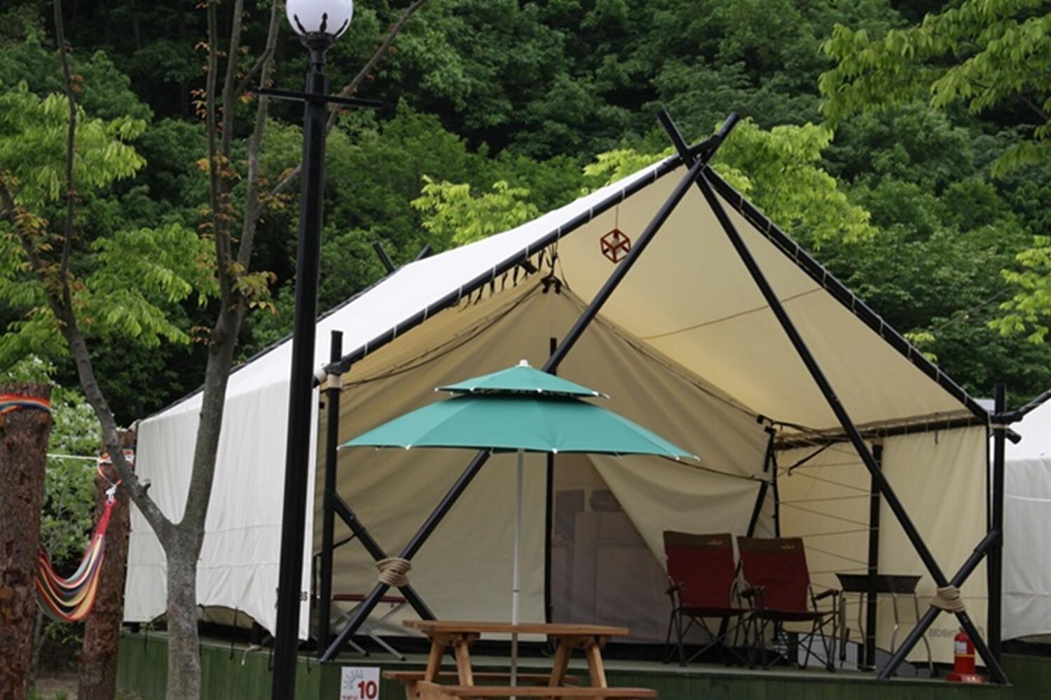 ホテル Gongju Kyerongsan Glamping Donwallsoop エクステリア 写真